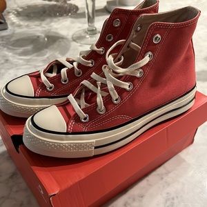 Terracotta/Off White High Top Converse Chuck 70 - Women’s 7 / Men’s 5